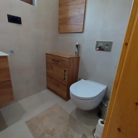Kamienica House 9 *